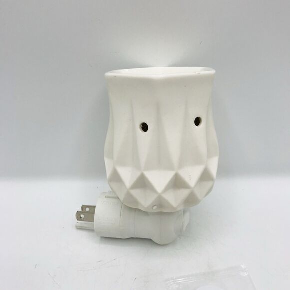 New Scentsy Alabaster Mini Nightlight Warmer Retired Farmhouse, Cottage Core - Picture 1 of 8